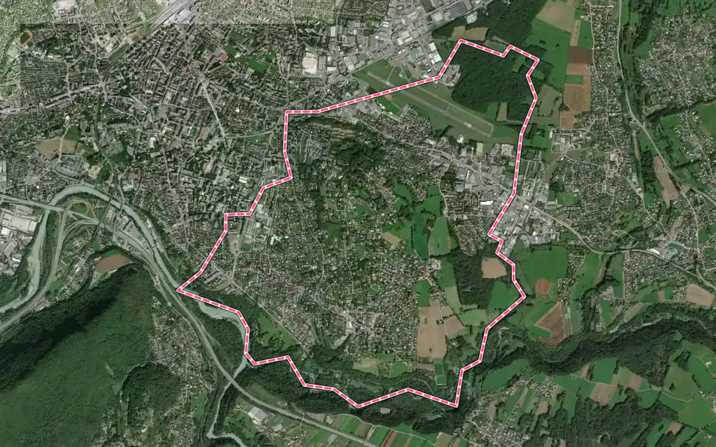 Vue satellite de Vétraz-Monthoux avec ses contours administratifs