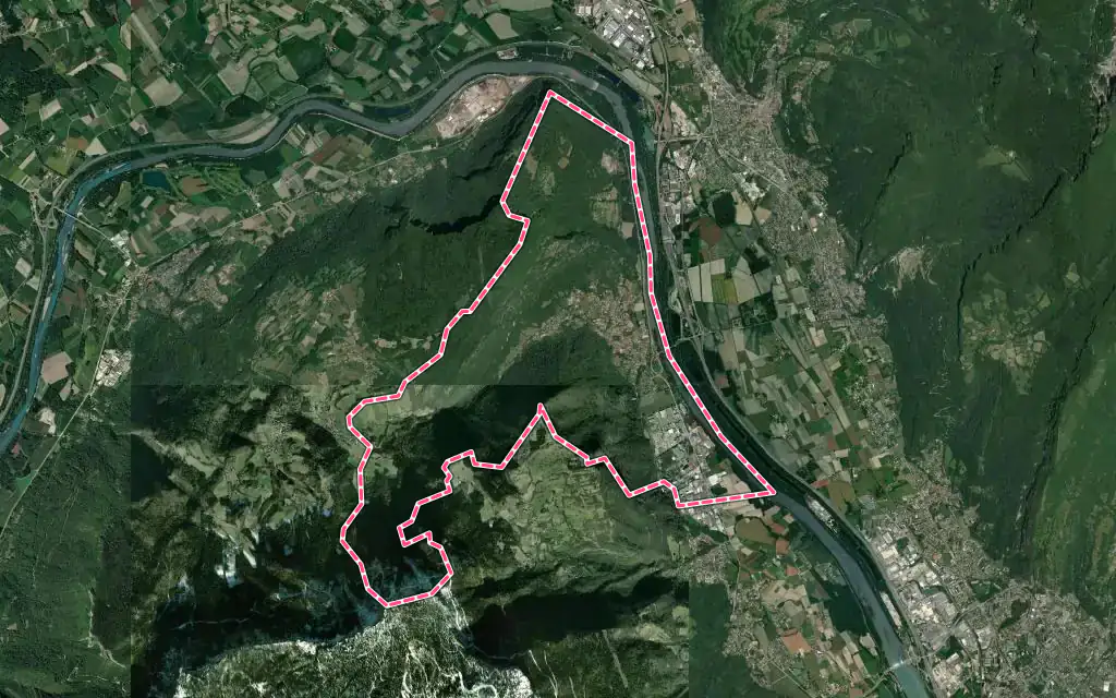 Vue satellite de Veurey-Voroize avec ses contours administratifs