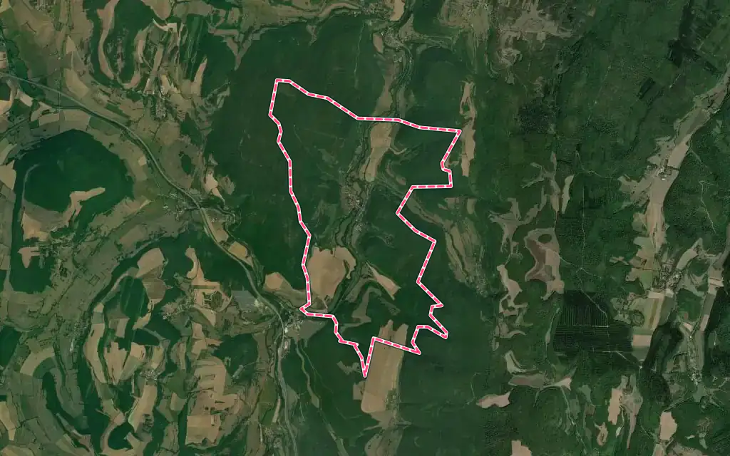 Vue satellite de Veuvey-sur-Ouche avec ses contours administratifs