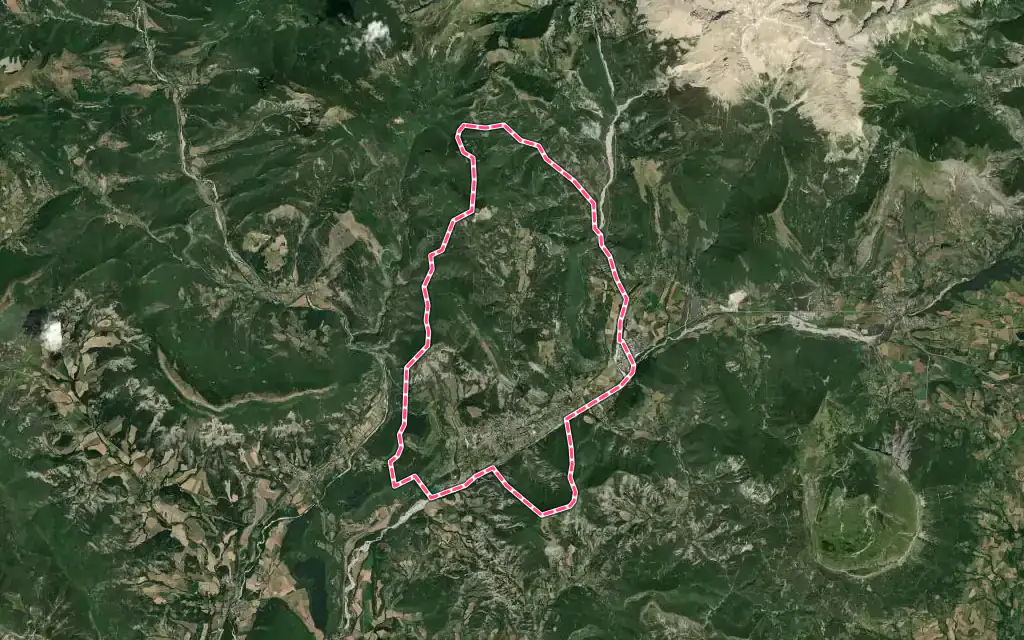 Vue satellite de Veynes avec ses contours administratifs