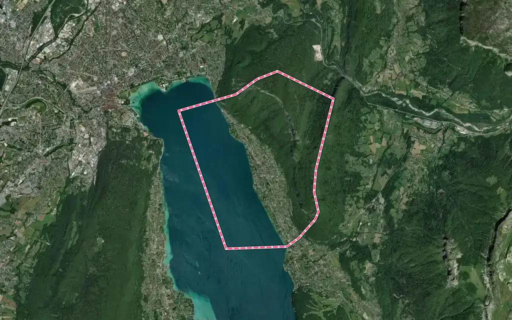 Vue satellite de Veyrier-du-Lac avec ses contours administratifs