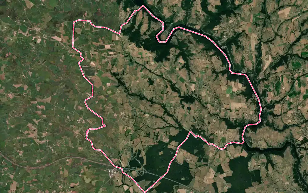 Vue satellite de Vézelin-sur-Loire avec ses contours administratifs