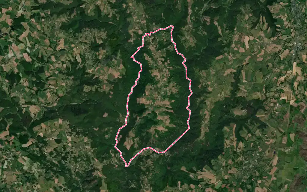 Vue satellite de Vezels-Roussy avec ses contours administratifs