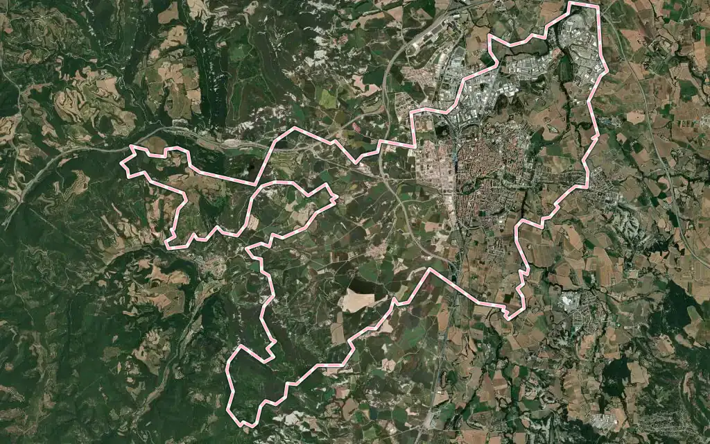 Vista satélite de Vic con su contorno administrativo