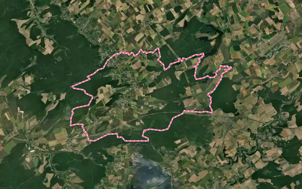 Vue satellite de Vigneulles-lès-Hattonchâtel avec ses contours administratifs