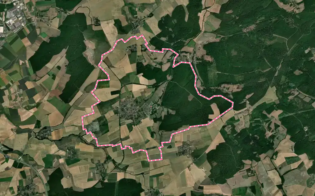 Vue satellite de Vigy avec ses contours administratifs