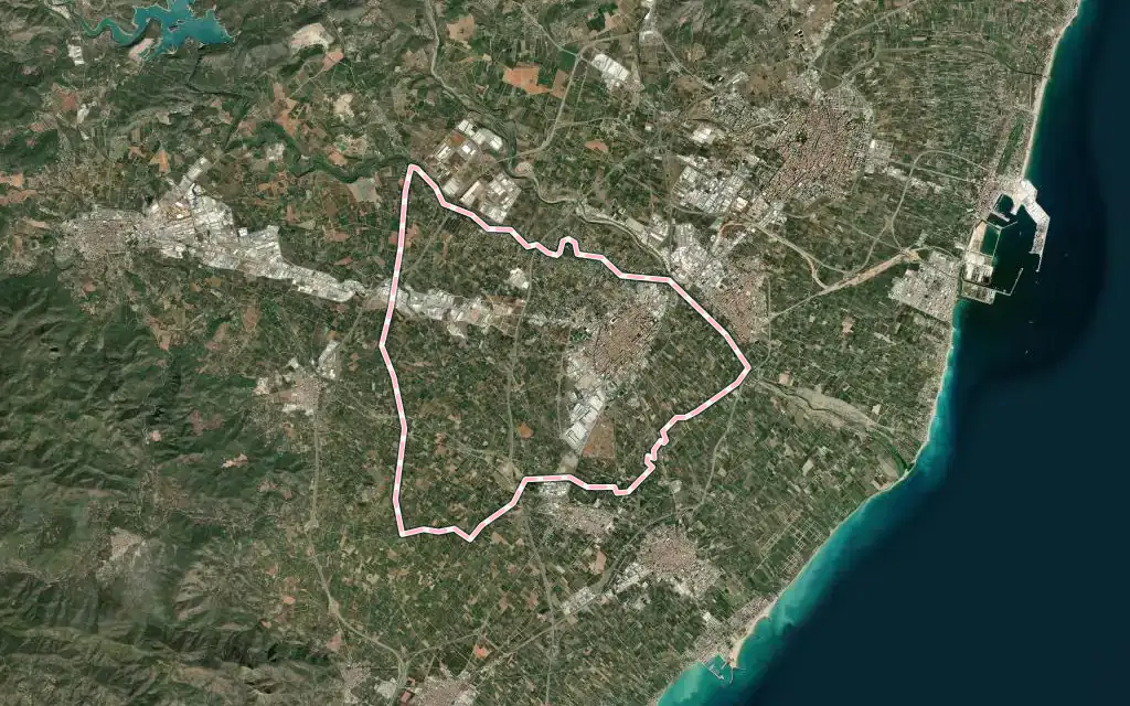 Vista satélite de Vila-real con su contorno administrativo