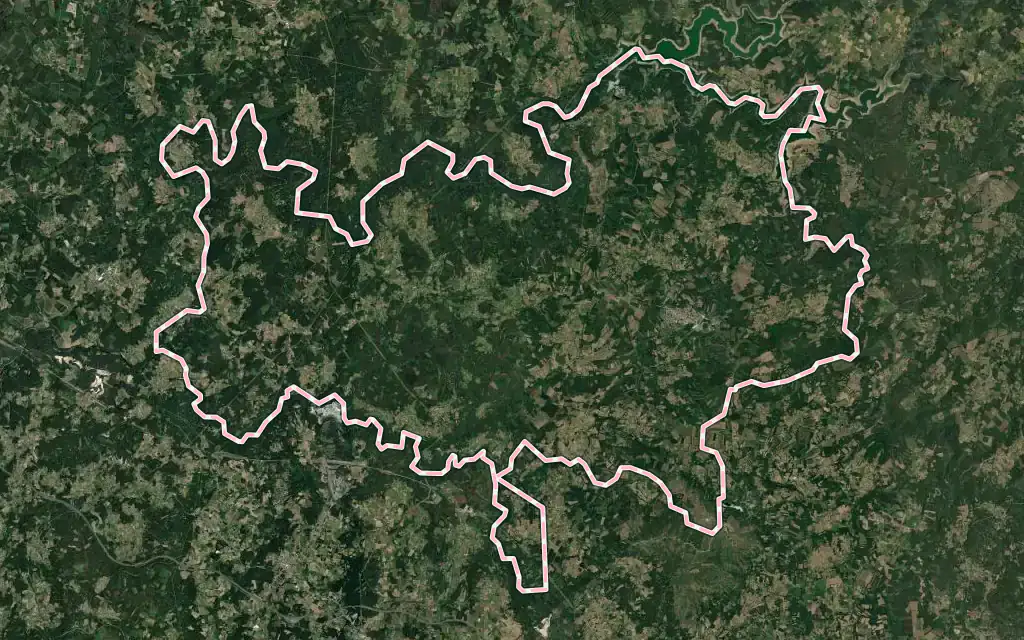 Vista satélite de Vila de Cruces con su contorno administrativo