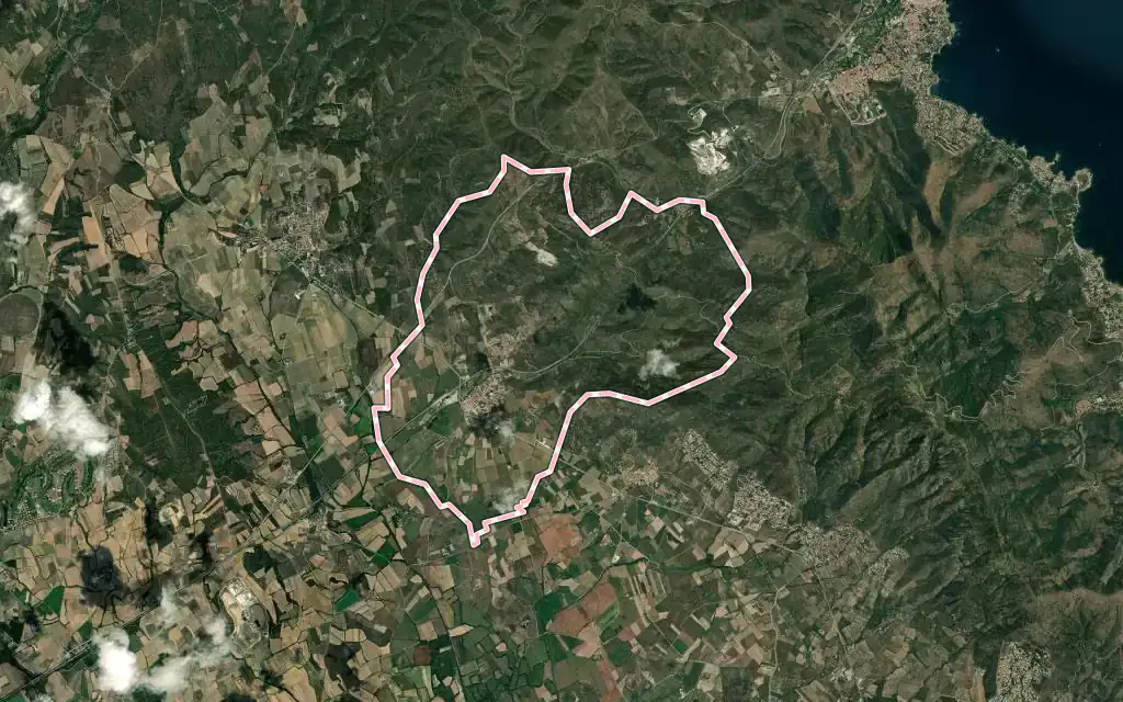Vista satélite de Vilajuïga con su contorno administrativo
