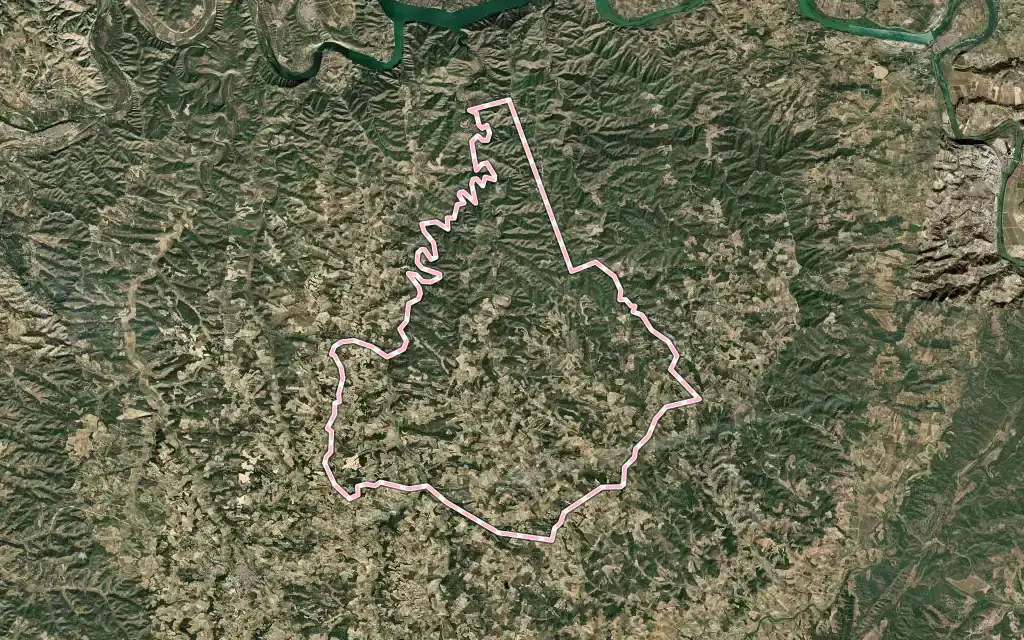 Vista satélite de Vilalba dels Arcs con su contorno administrativo
