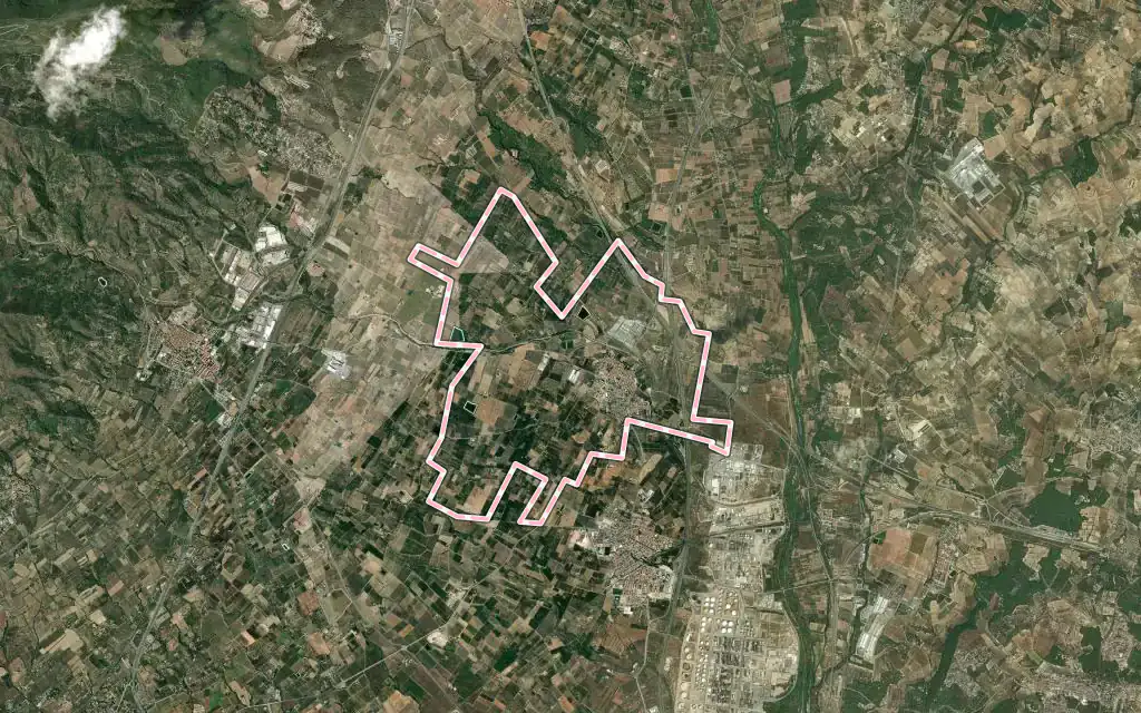 Vista satélite de Vilallonga del Camp con su contorno administrativo