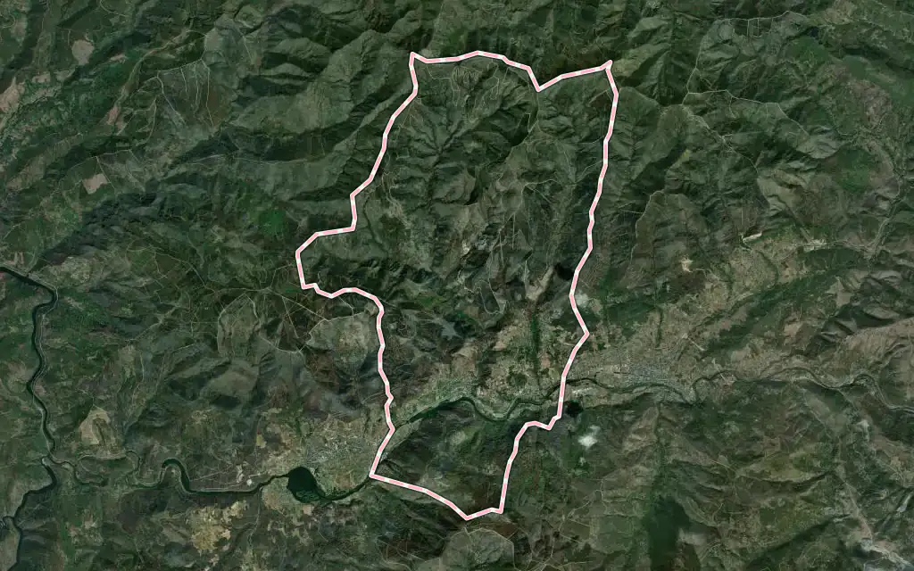 Vista satélite de Vilamartín de Valdeorras con su contorno administrativo