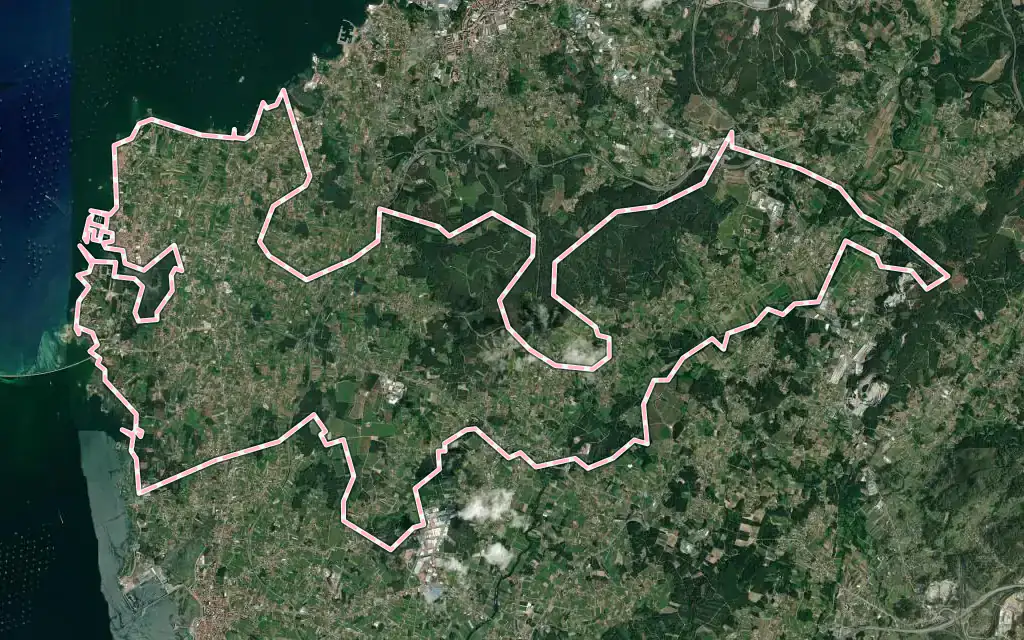 Vista satélite de Vilanova de Arousa con su contorno administrativo