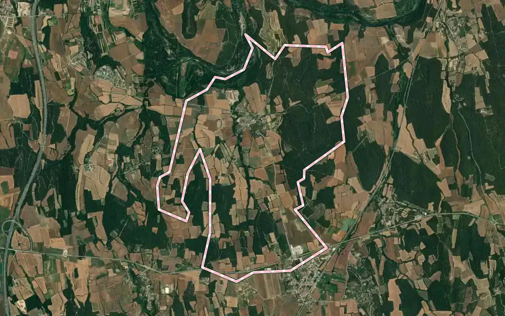 Vista satélite de Vilaür con su contorno administrativo