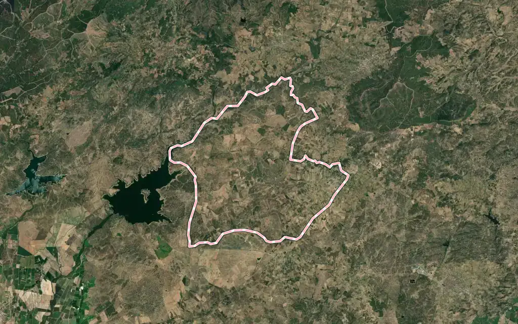 Vista satélite de Villa del Campo con su contorno administrativo