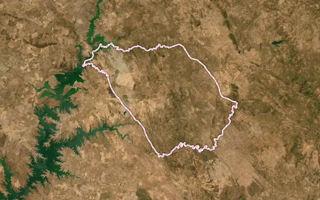 Vista satélite de Villanueva del Fresno con su contorno administrativo