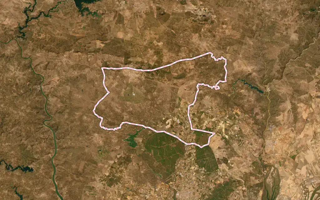 Vista satélite de Villanueva de los Castillejos con su contorno administrativo