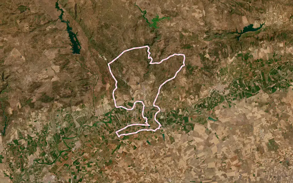Vista satélite de Villanueva del Río y Minas con su contorno administrativo