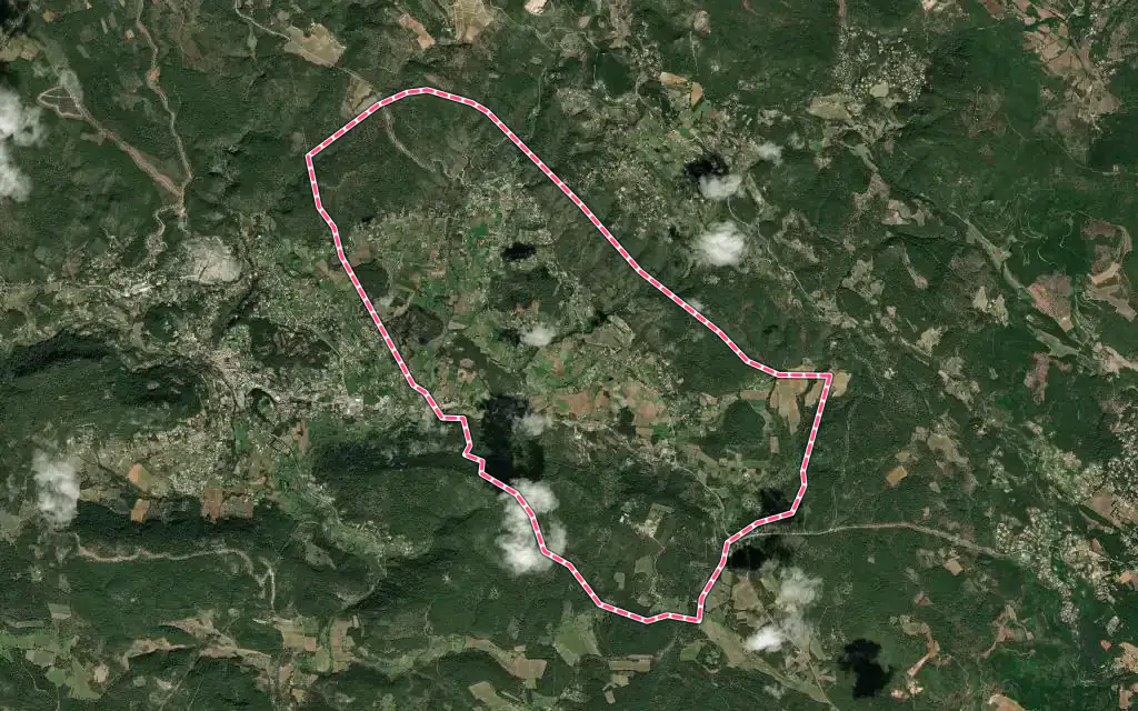 Vue satellite de Villecroze avec ses contours administratifs