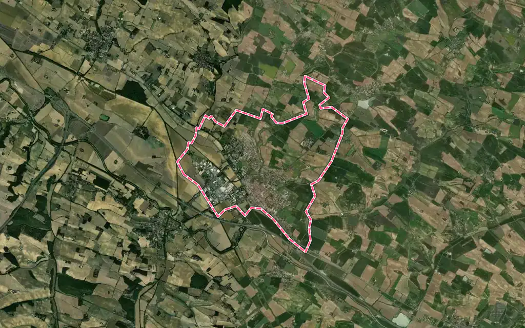 Vue satellite de Villefranche-de-Lauragais avec ses contours administratifs