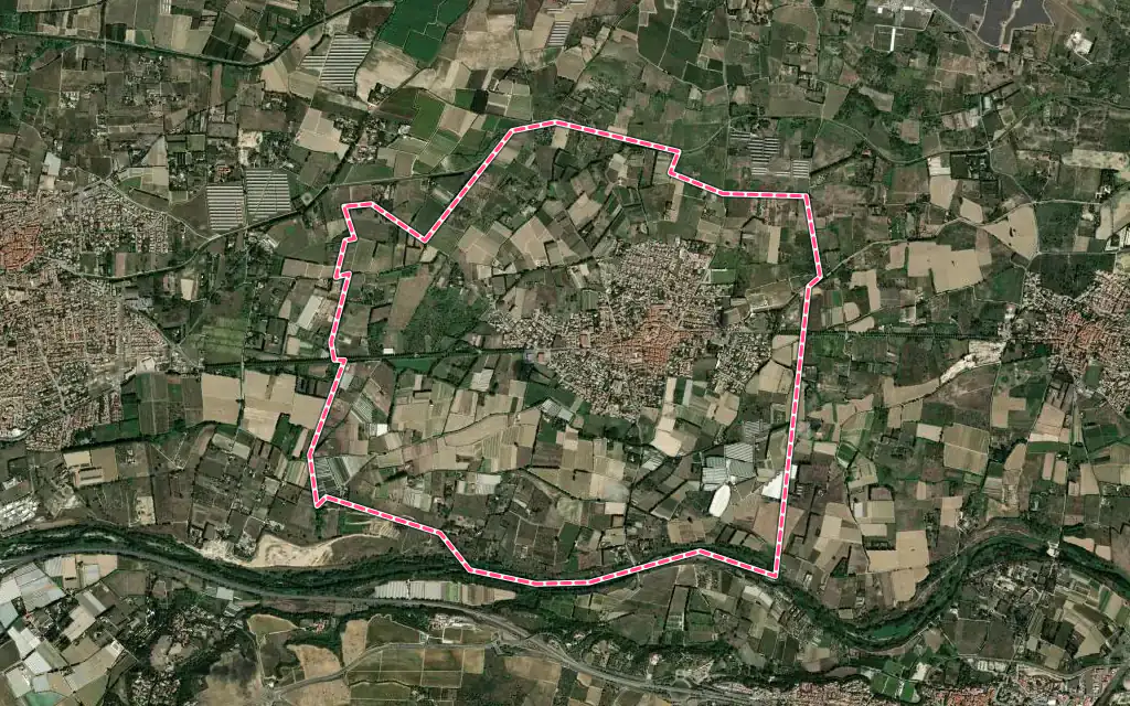 Vue satellite de Villelongue-de-la-Salanque avec ses contours administratifs
