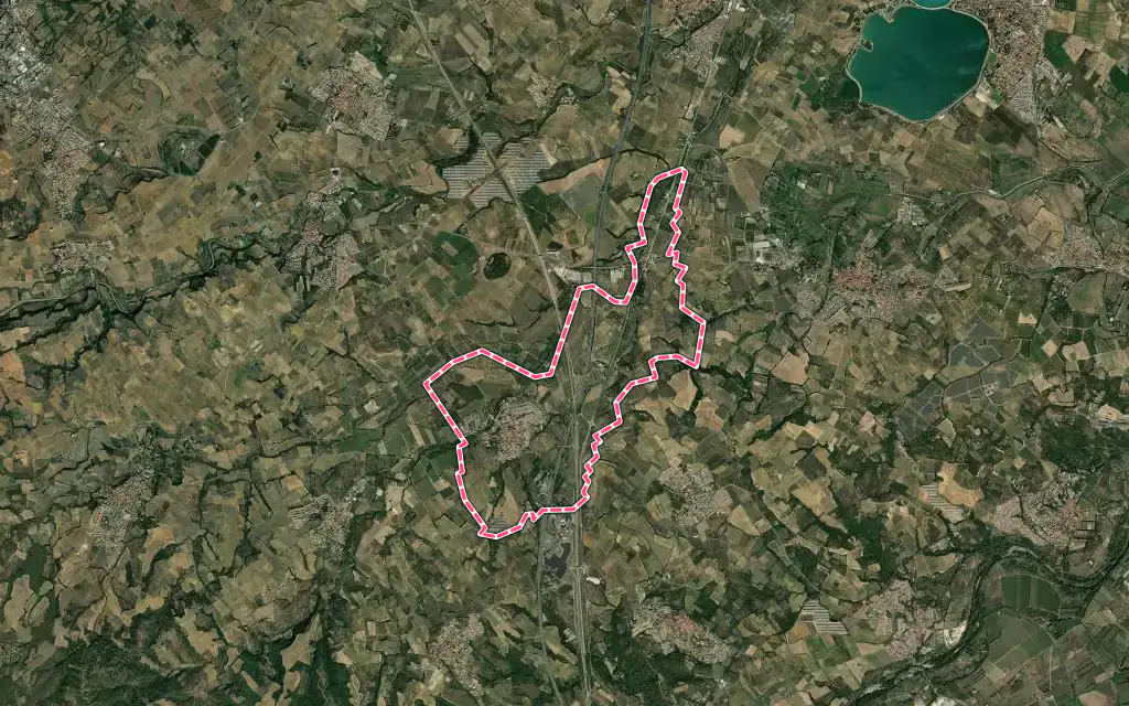 Vue satellite de Villemolaque avec ses contours administratifs