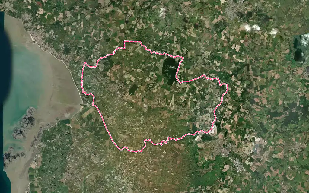 Vue satellite de Villeneuve-en-Retz avec ses contours administratifs