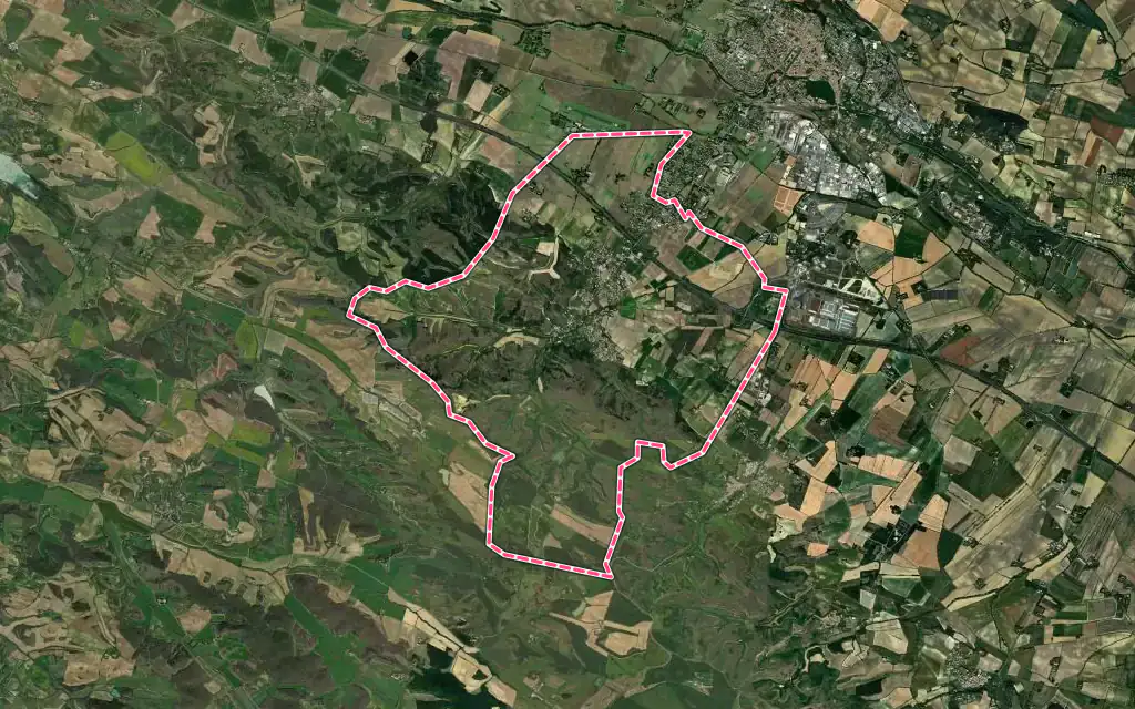 Vue satellite de Villeneuve-la-Comptal avec ses contours administratifs