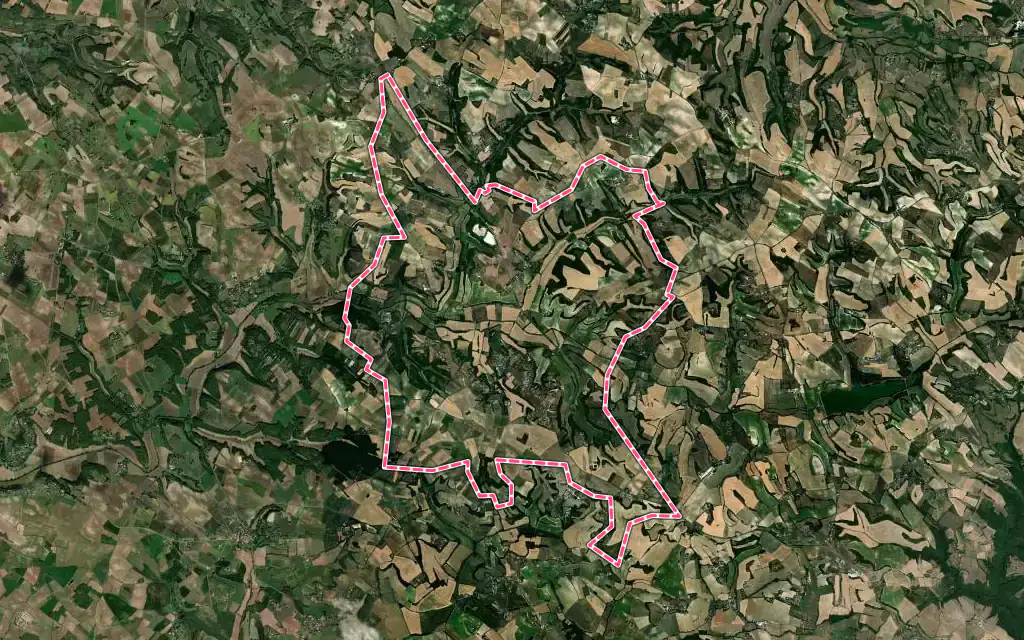 Vue satellite de Villeneuve-sur-Vère avec ses contours administratifs