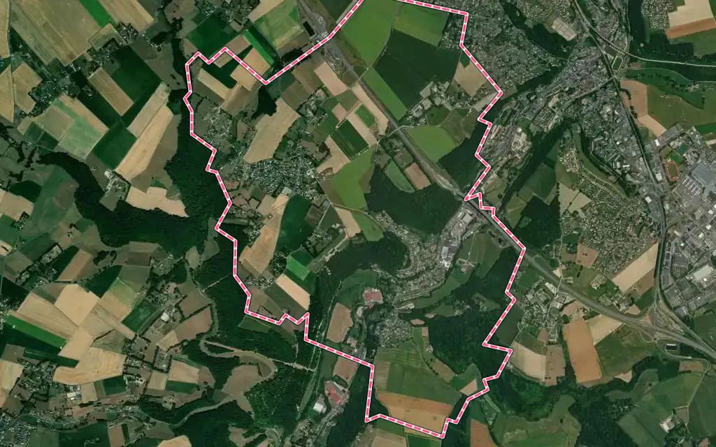Vue satellite de Villers-Écalles avec ses contours administratifs