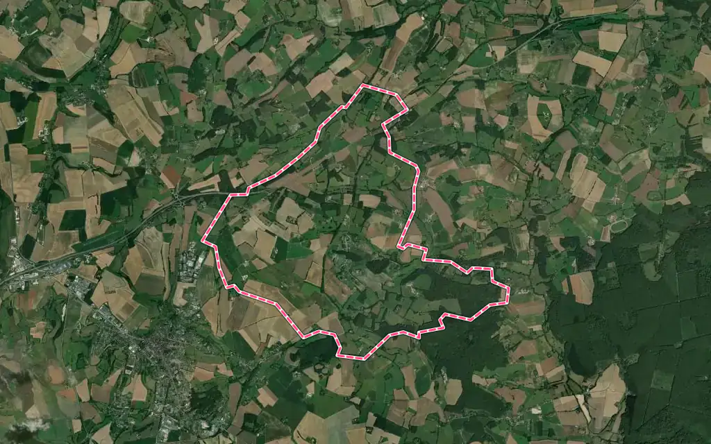 Vue satellite de Villiers-sous-Mortagne avec ses contours administratifs