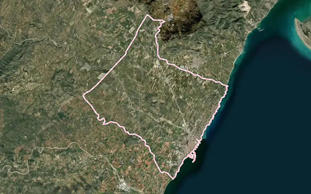 Vista satélite de Vinaròs con su contorno administrativo