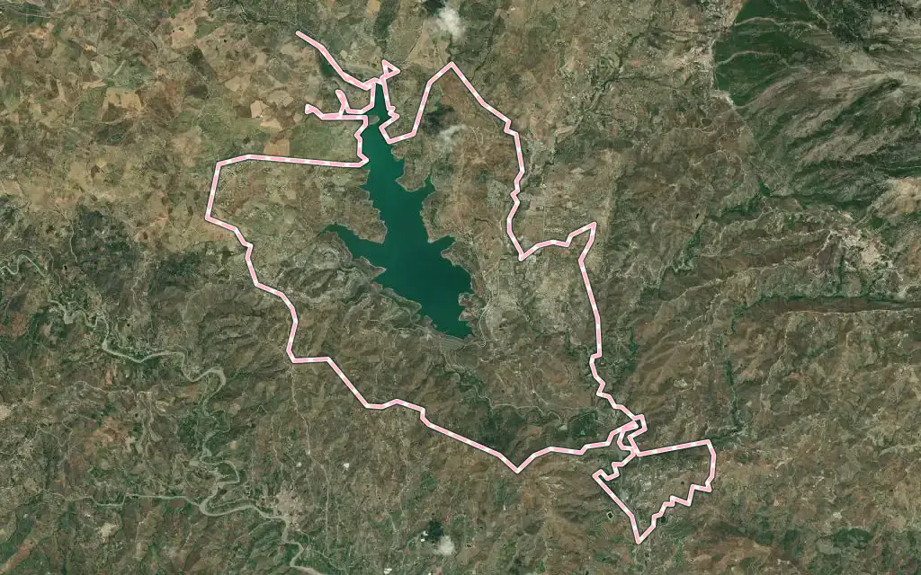 Vista satélite de Viñuela con su contorno administrativo