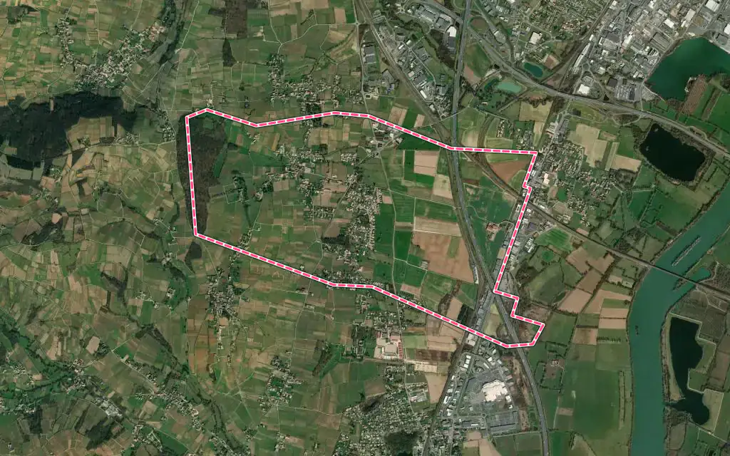 Vue satellite de Vinzelles avec ses contours administratifs
