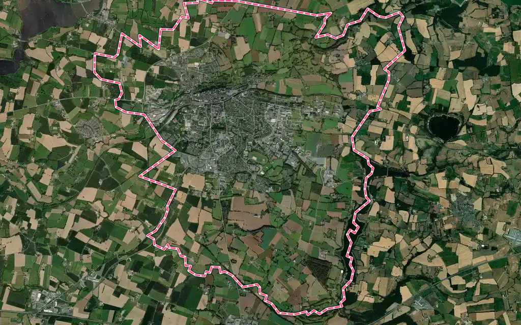 Vue satellite de Vitré avec ses contours administratifs