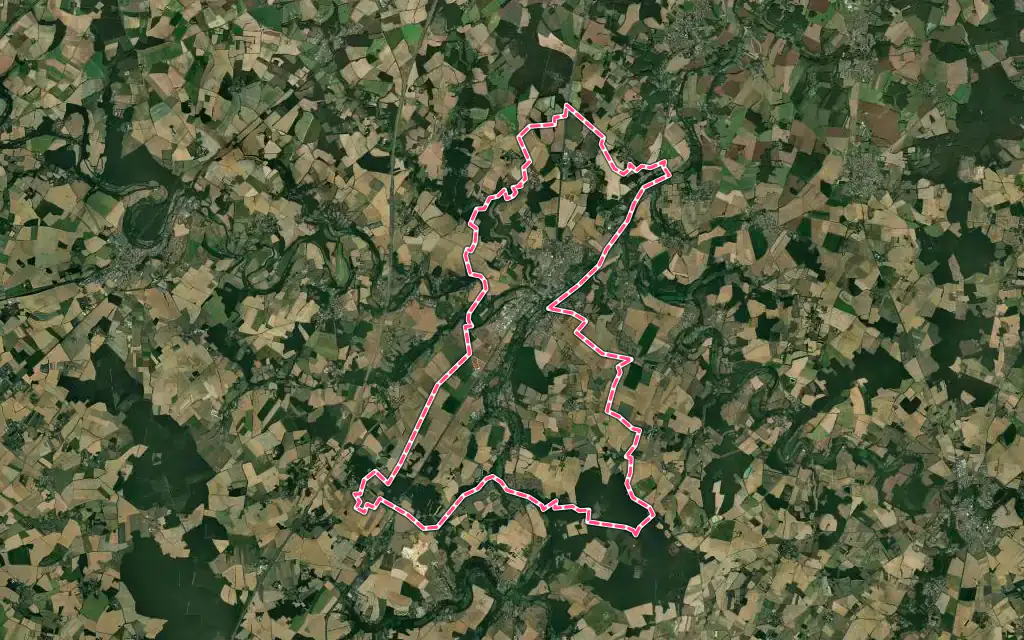 Vue satellite de Vivonne avec ses contours administratifs
