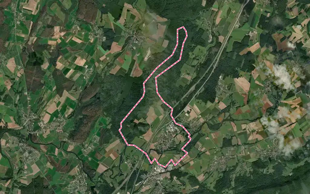 Vue satellite de Voray-sur-l'Ognon avec ses contours administratifs