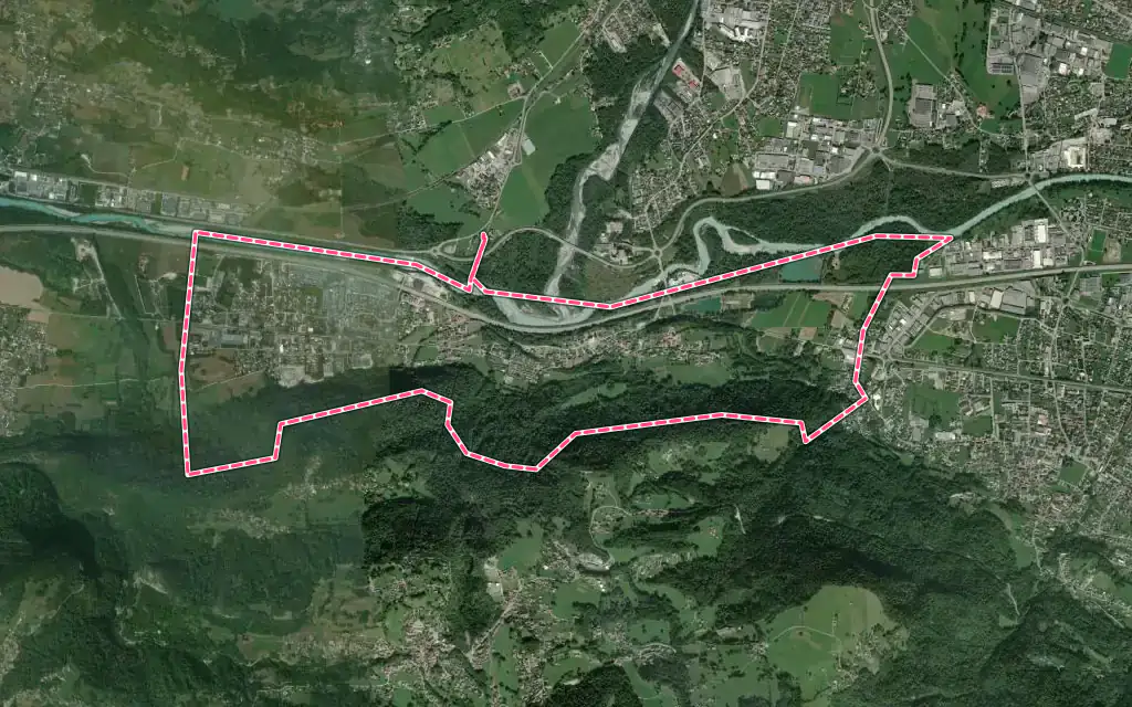 Vue satellite de Vougy avec ses contours administratifs
