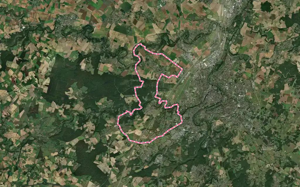 Vue satellite de Vouneuil-sous-Biard avec ses contours administratifs