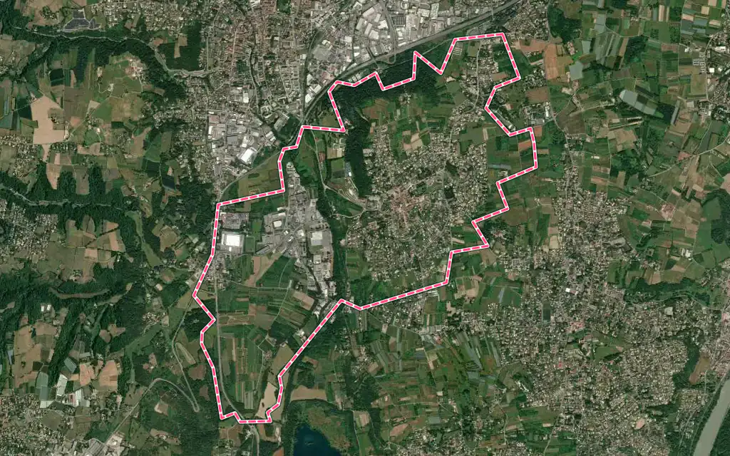 Vue satellite de Vourles avec ses contours administratifs
