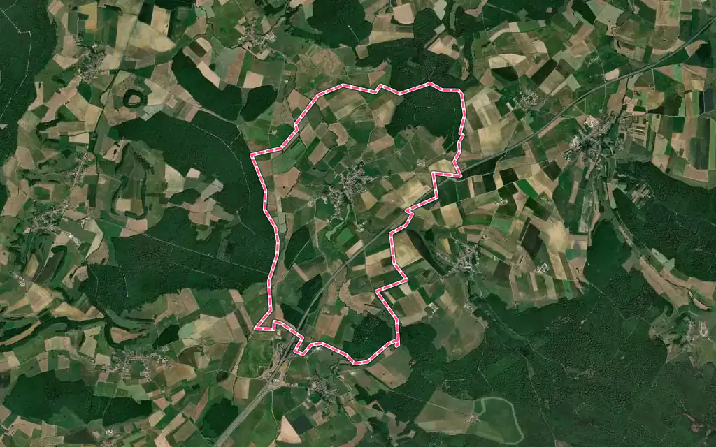 Vue satellite de Vrécourt avec ses contours administratifs