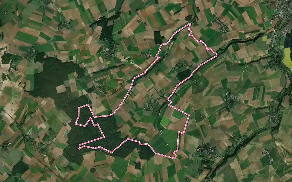 Vue satellite de Welles-Pérennes avec ses contours administratifs