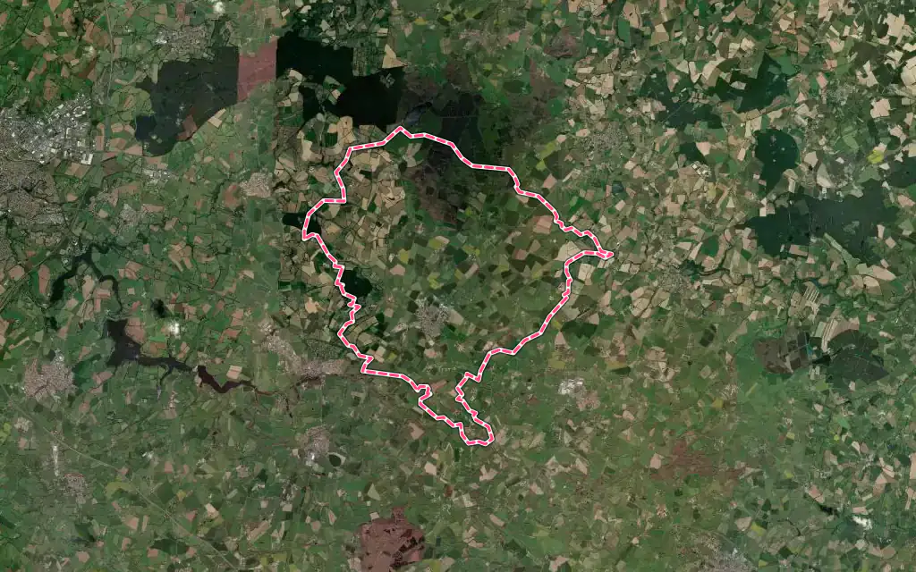 Vue satellite de Yzernay avec ses contours administratifs