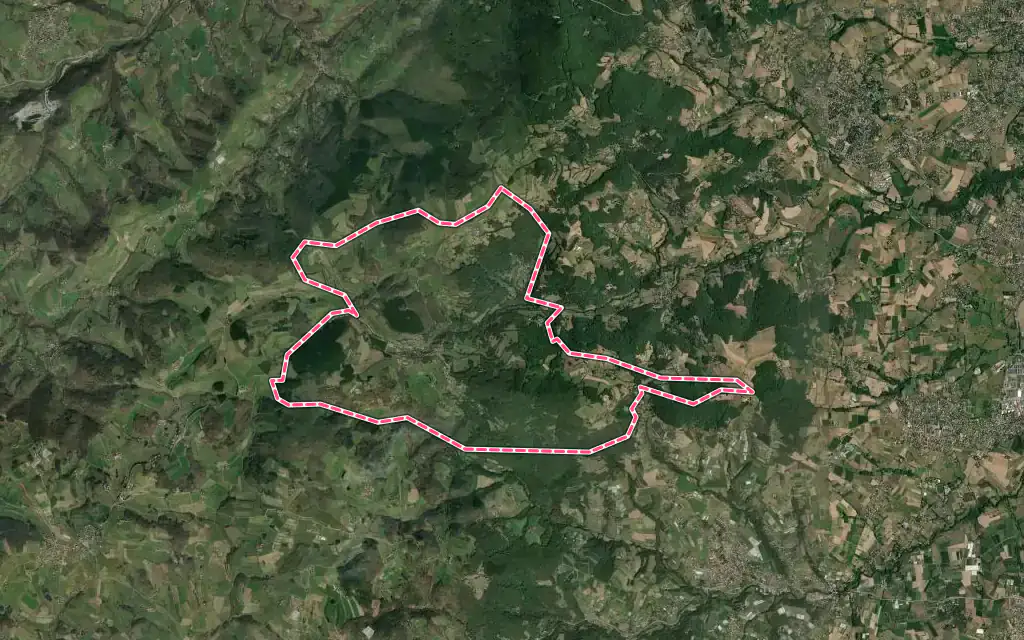 Vue satellite de Yzeron avec ses contours administratifs