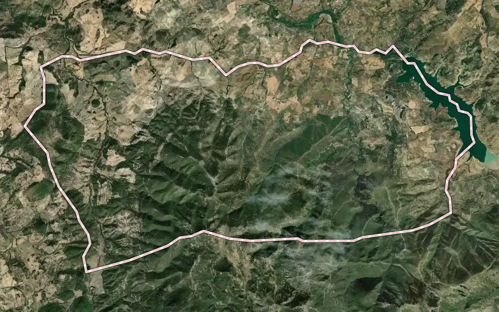 Vista satélite de Zahara con su contorno administrativo